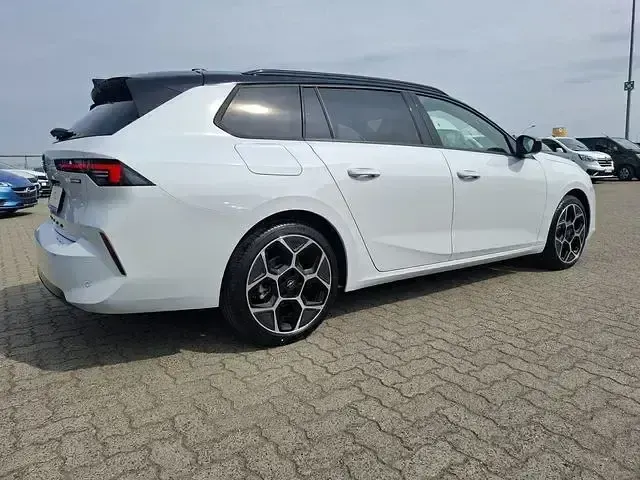 Neu Opel Astra 145 PS (106 kW) 2026 Weiß Kombi