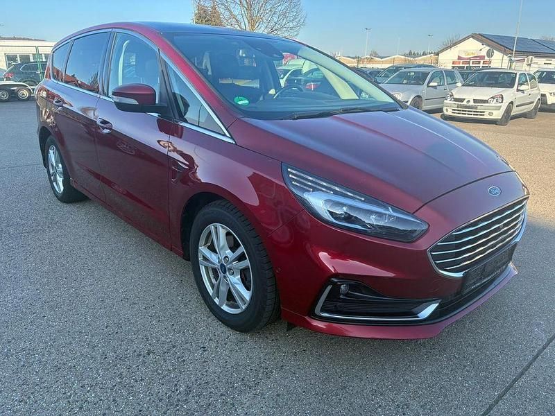 Gebraucht Ford S-MAX Titanium 150 PS (110 kW) 2019 Rot Van / Kleinbus