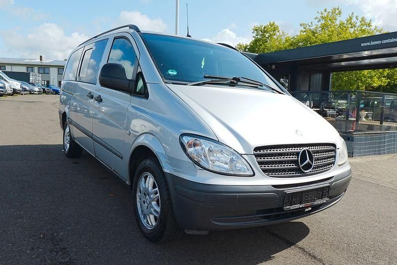 Grau Gebraucht 2004 Mercedes Vito Van | 3.488 € - Bild 1/4