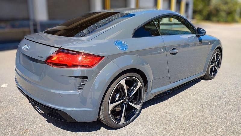 Gebraucht Audi TT Ambiente 245 PS (180 kW) 2019 Grau Coupé