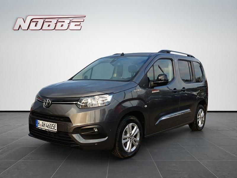 Grau metallic Gebraucht 2024 Toyota Proace Verso City Kombi | 29.600 € (Superpreis) - Bild 1/4
