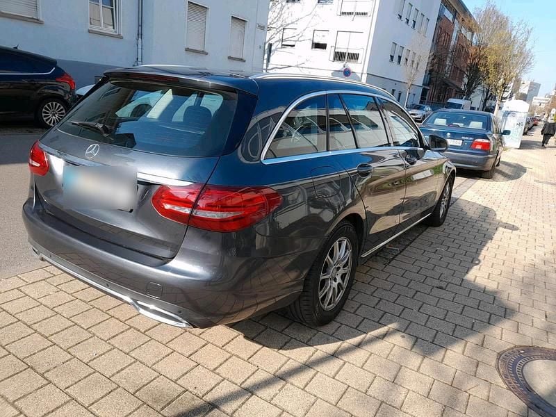 Gebraucht Mercedes C250 211 PS (155 kW) 2016 Grau Kombi