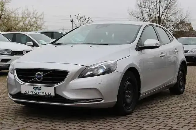Gebraucht Volvo V40 You! 120 PS (88 kW) 2015 Silber Limousine