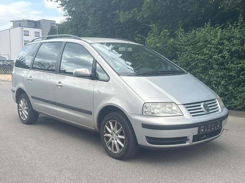 Silber Gebraucht 2003 VW Sharan Van / Kleinbus | 1.990 € (Fairer Preis) - Bild 1/4