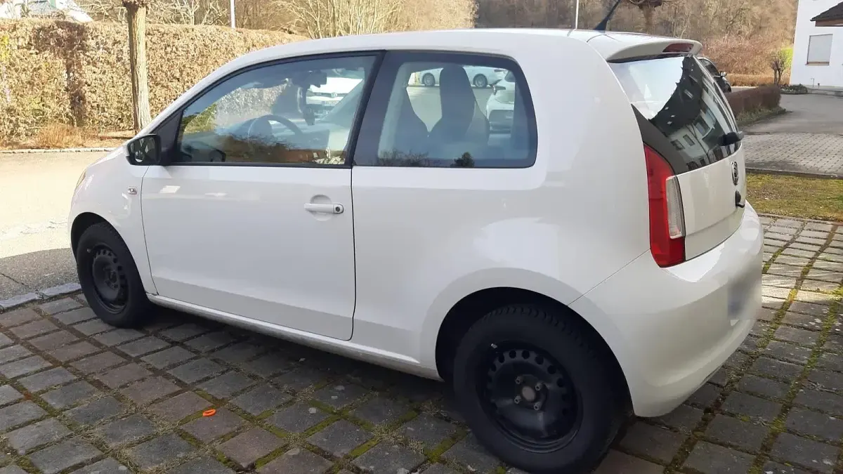 Używany Skoda Citigo 60 KM (44 kW) 2013 Biały Hatchback