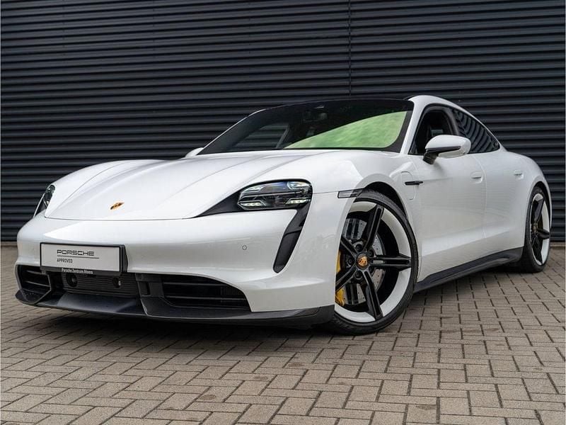 Weiss Gebraucht 2021 Porsche Taycan Turbo S Limousine | 83.890 € (Fairer Preis) - Bild 1/4