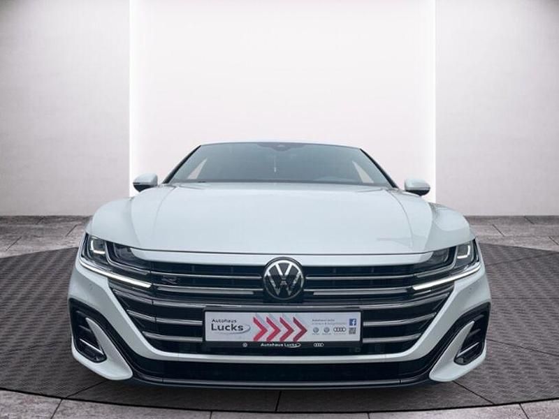 Gebraucht VW Arteon R-line 150 PS (110 kW) 2023 Weiß (oryxweiß perlmutteffekt) Kombi
