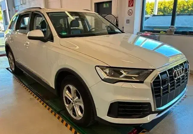 Gebraucht Audi Q7 Ambiente 231 PS (169 kW) 2023 Carraraweiss/pure white SUV