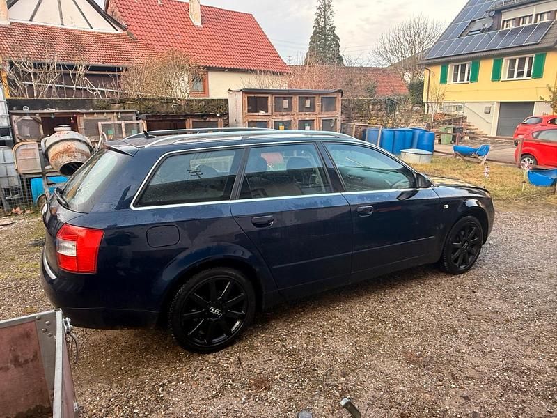 Gebraucht Audi A4 150 PS (110 kW) 2003 Blau Kombi