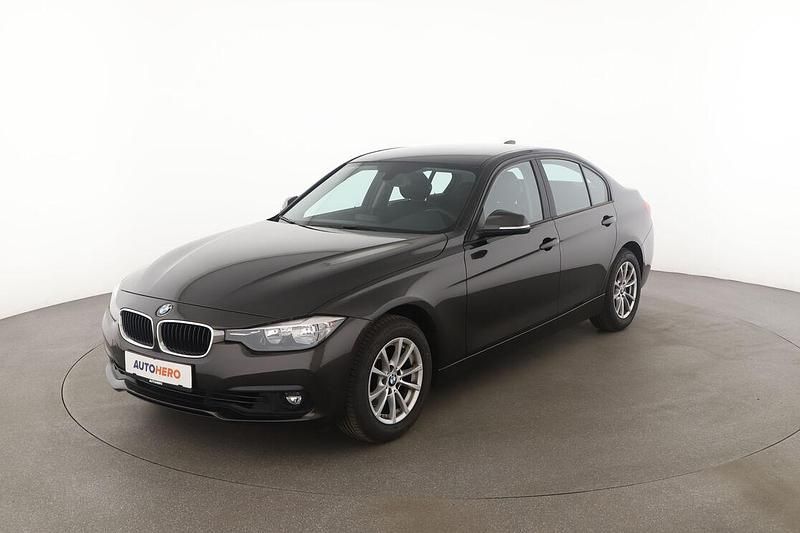 Schwarz Gebraucht 2017 BMW 318 Advantage Limousine | 18.380 € (Etwas zu teuer) - Bild 1/3