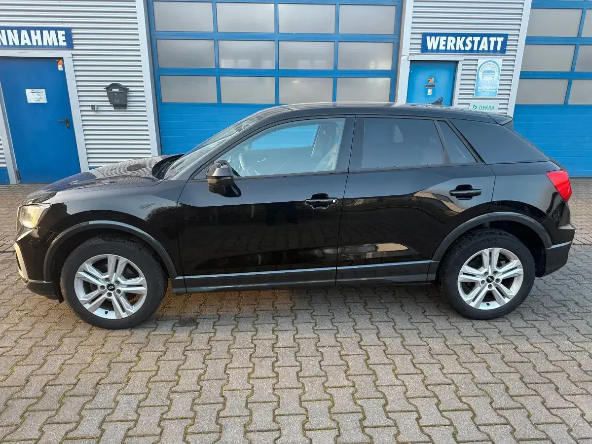 Gebraucht Audi Q2 Advanced 150 PS (110 kW) 2021 Schwarz SUV