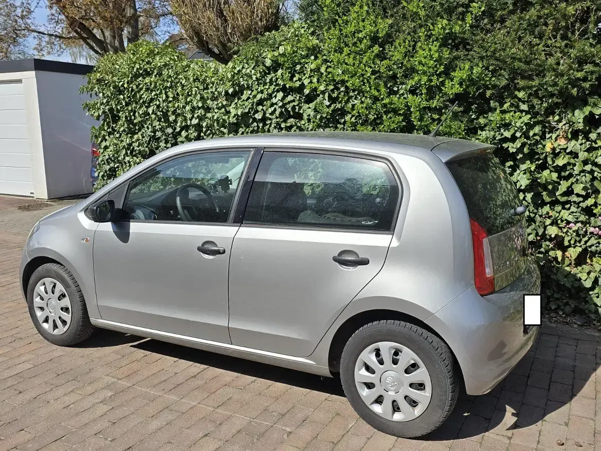 Gebraucht Skoda Citigo 60 PS (44 kW) 2015 Silber Kleinwagen