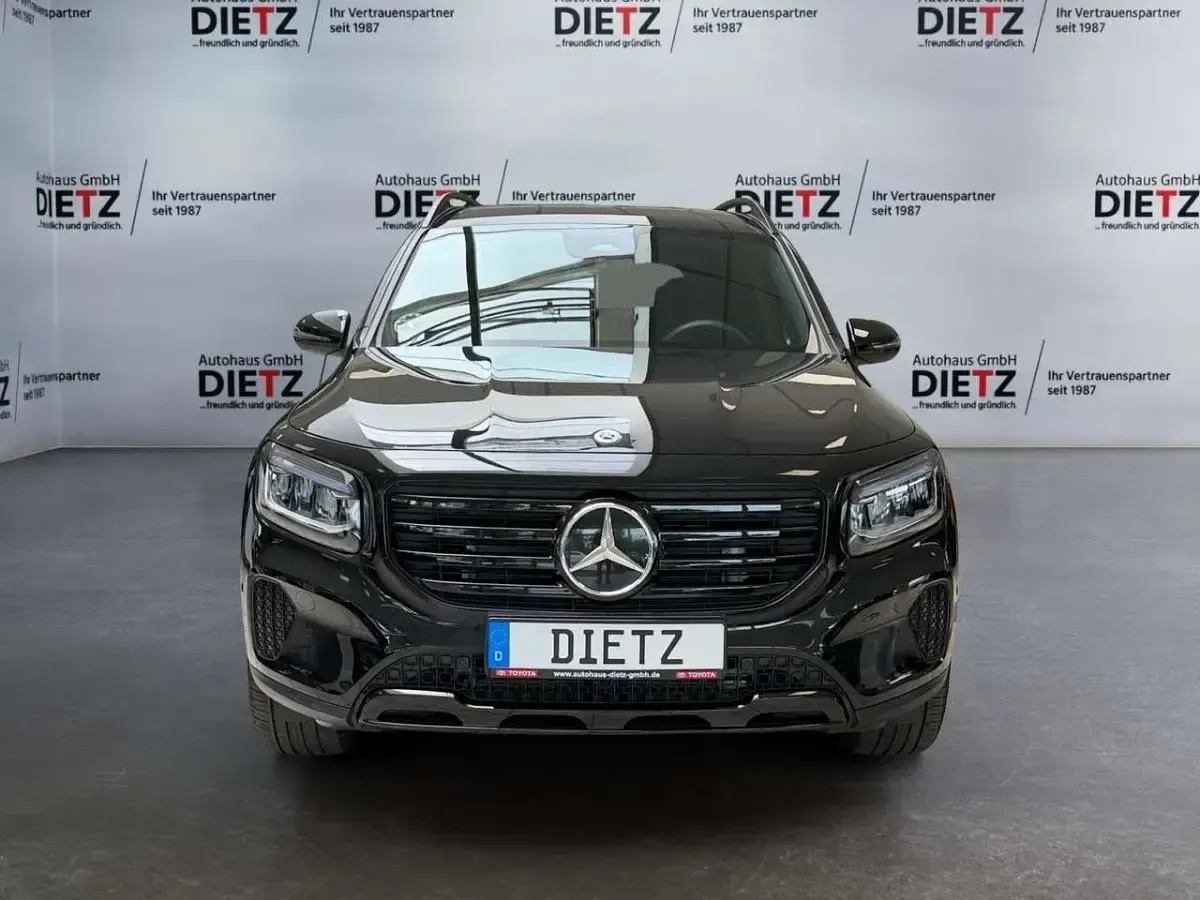 Gebraucht Mercedes GLB200 Progressive 150 PS (110 kW) 2025 Kosmosschwarz SUV