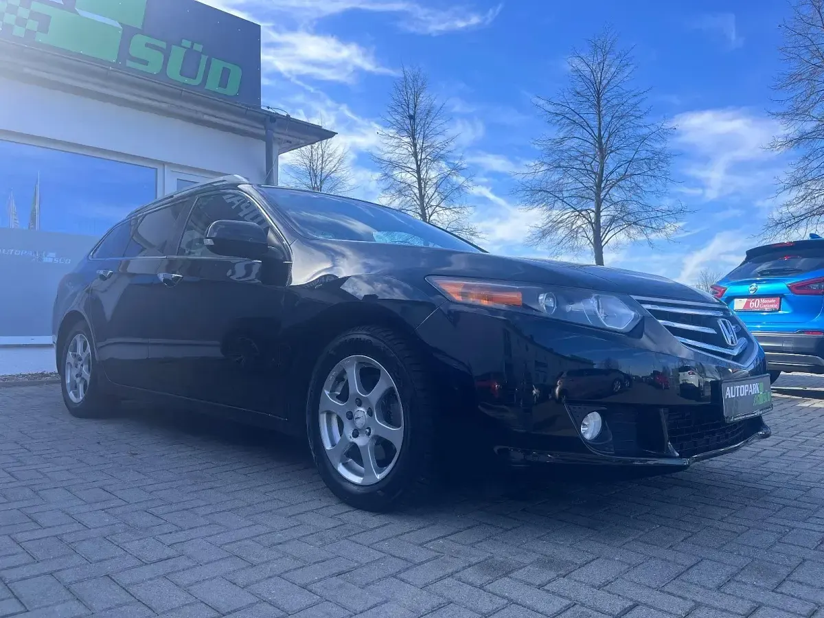 Gebraucht Honda Accord Elegance 156 PS (114 kW) 2011 Schwarz Kombi