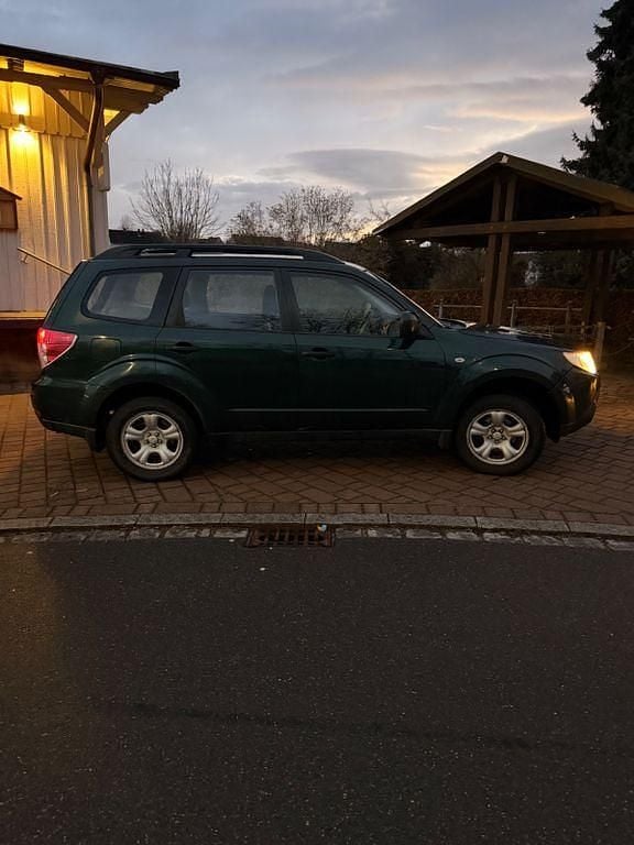 Gebraucht Subaru Forester Active 150 PS (110 kW) 2010 Grün SUV