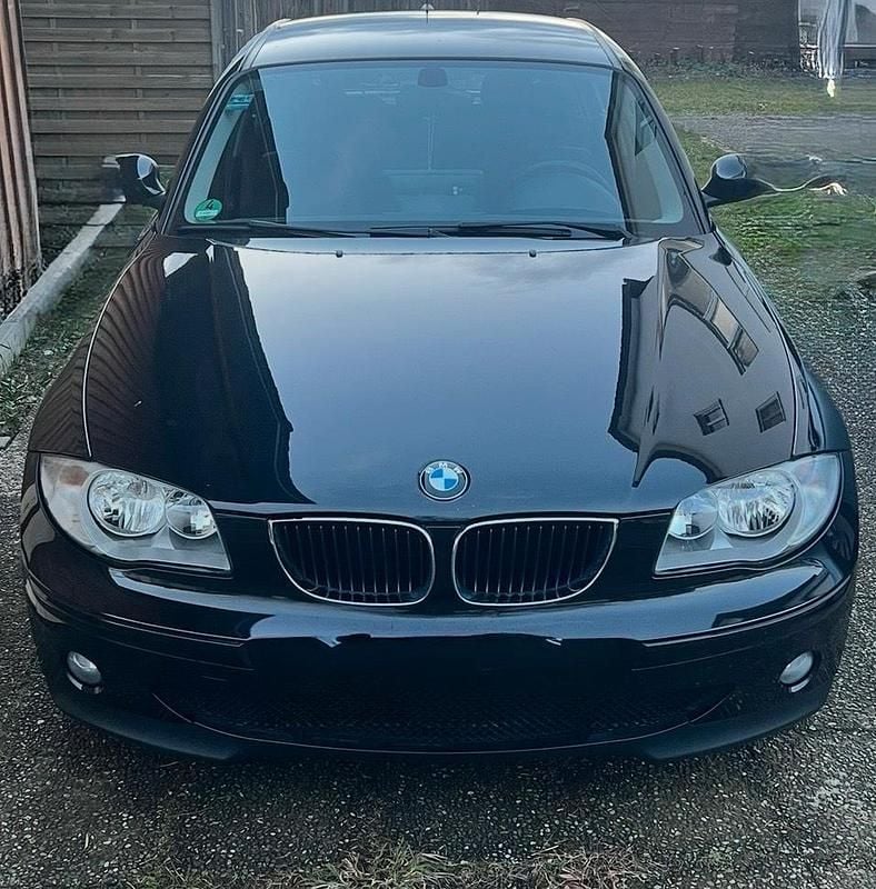 Schwarz Gebraucht 2007 BMW 116 Kleinwagen | 2.200 € (Guter Preis) - Bild 1/4