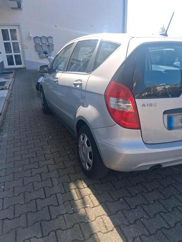 Gebraucht Mercedes A180 109 PS (80 kW) 2008 Silber Kleinwagen