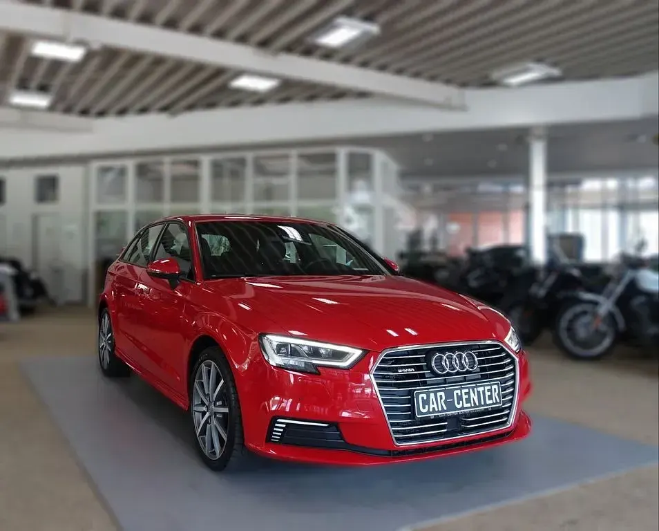 Gebraucht Audi A3 S-line plus 204 PS (150 kW) 2020 Tangorot Limousine