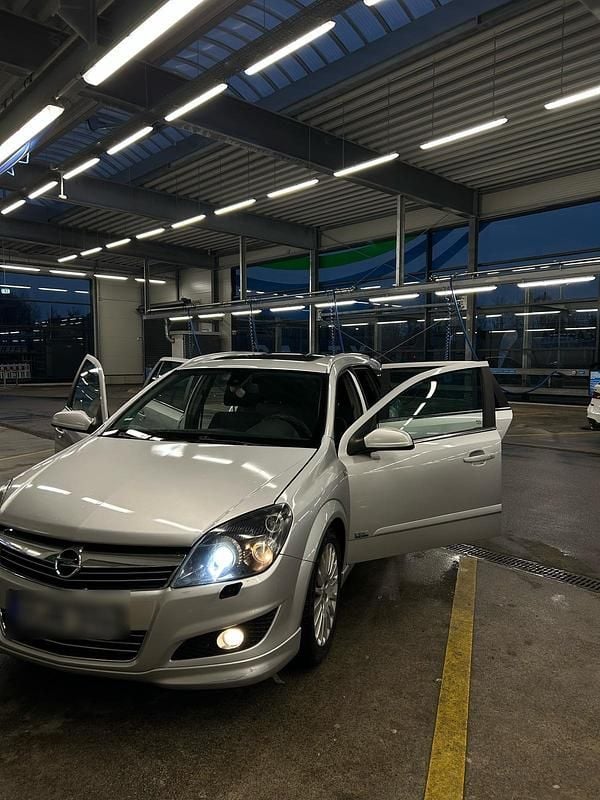 Silber Gebraucht 2008 Opel Astra OPC Kombi | 1.700 € (Guter Preis) - Bild 1/4