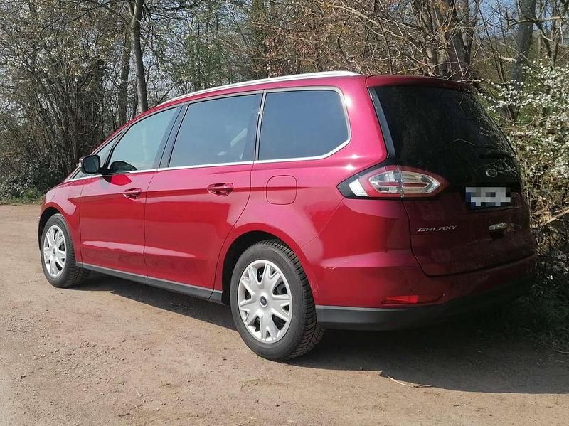Gebraucht Ford Galaxy Titanium 190 PS (139 kW) 2018 Rot Van / Kleinbus