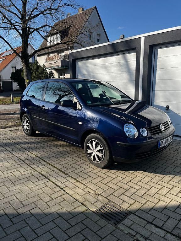 Gebraucht VW Polo Basis 64 PS (47 kW) 2003 Blau Limousine