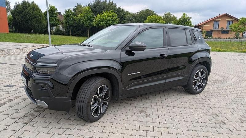Schwarz Gebraucht 2023 Jeep Avenger EV SUV | 24.090 € (Superpreis) - Bild 1/4