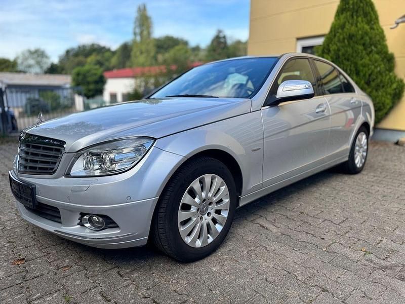 Silber Gebraucht 2007 Mercedes C220 Elegance Limousine | 7.990 € (Etwas zu teuer) - Bild 1/4