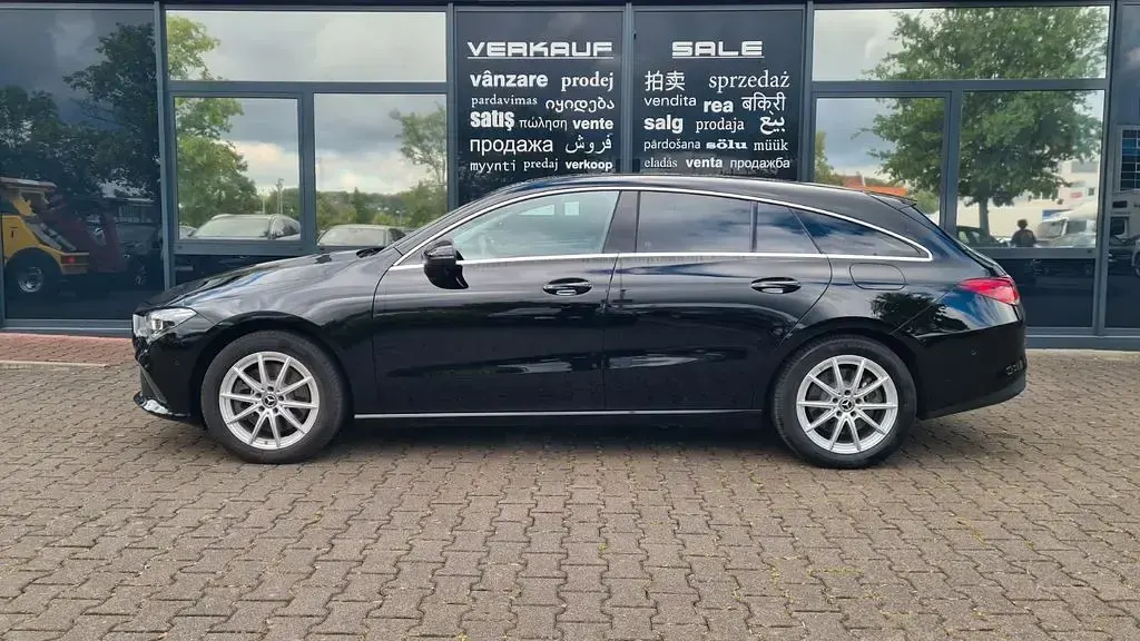 Gebraucht Mercedes CLA250e Shooting Brake 218 PS (160 kW) 2022 Schwarz Kombi