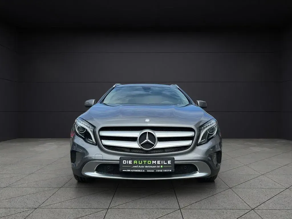 Gebraucht Mercedes GLA200 136 PS (100 kW) 2014 Grau SUV