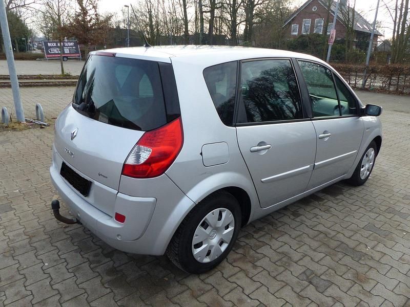 Gebraucht Renault Mégane 112 PS (82 kW) 2009 Silber Limousine