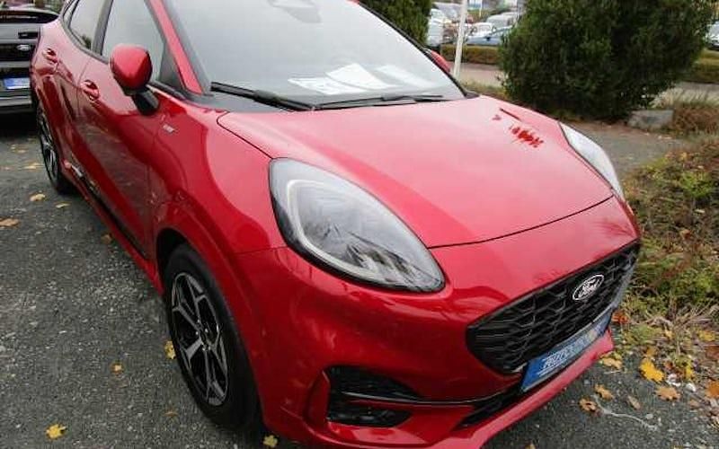 Rot Gebraucht 2025 Ford Puma Gen-E ST-Line SUV | 32.800 € - Bild 1/4