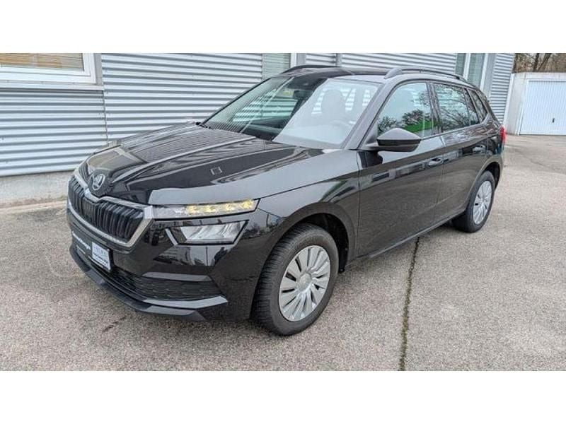 Cerna magic/black magic (metallic) Gebraucht 2021 Skoda Kamiq Active SUV | 16.990 € (Fairer Preis) - Bild 1/4