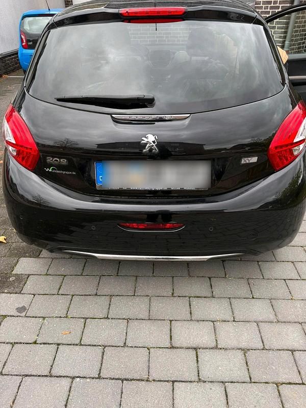 Gebraucht Peugeot 208 120 PS (88 kW) 2014 Schwarz Kleinwagen