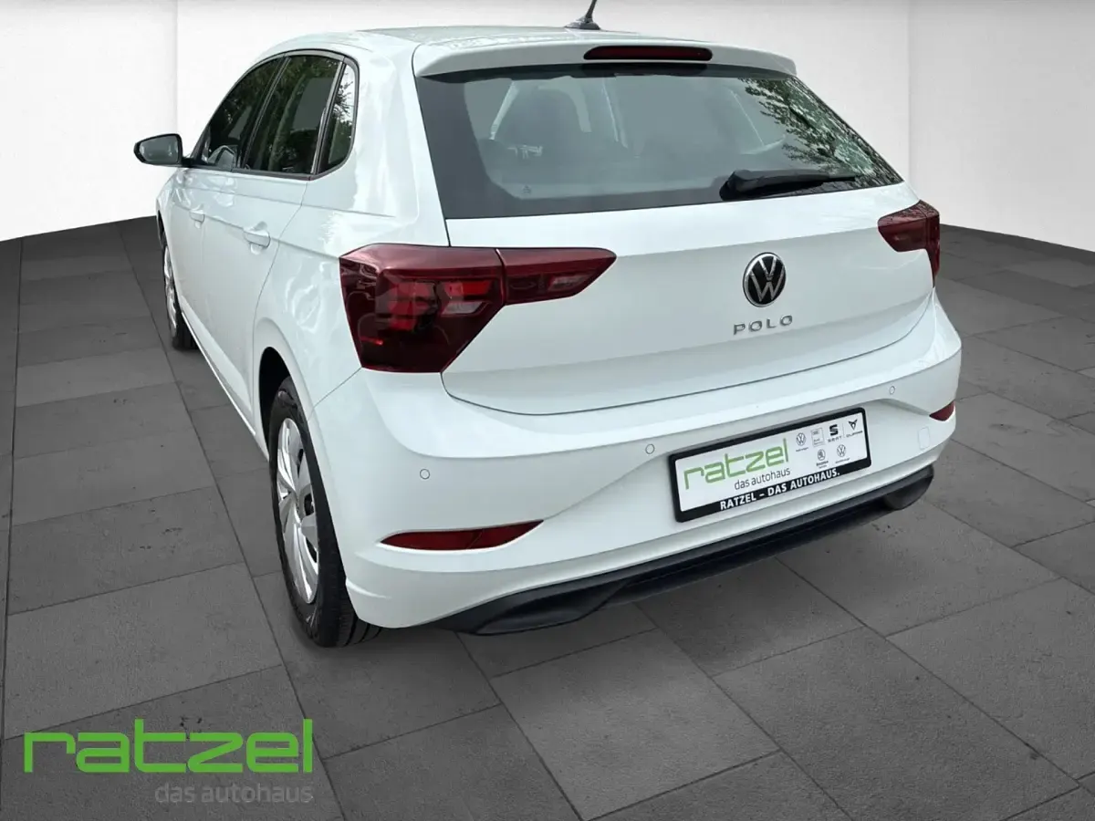 Gebraucht VW Polo Life 80 PS (58 kW) 2023 Weiß Kleinwagen