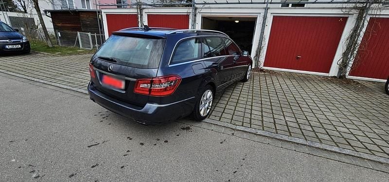 Gebraucht Mercedes E350 265 PS (194 kW) 2012 Grau Kombi