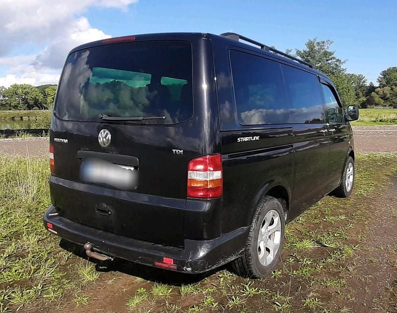 Second-hand VW T5 102 CP (75 kW) 2008 Negru Van