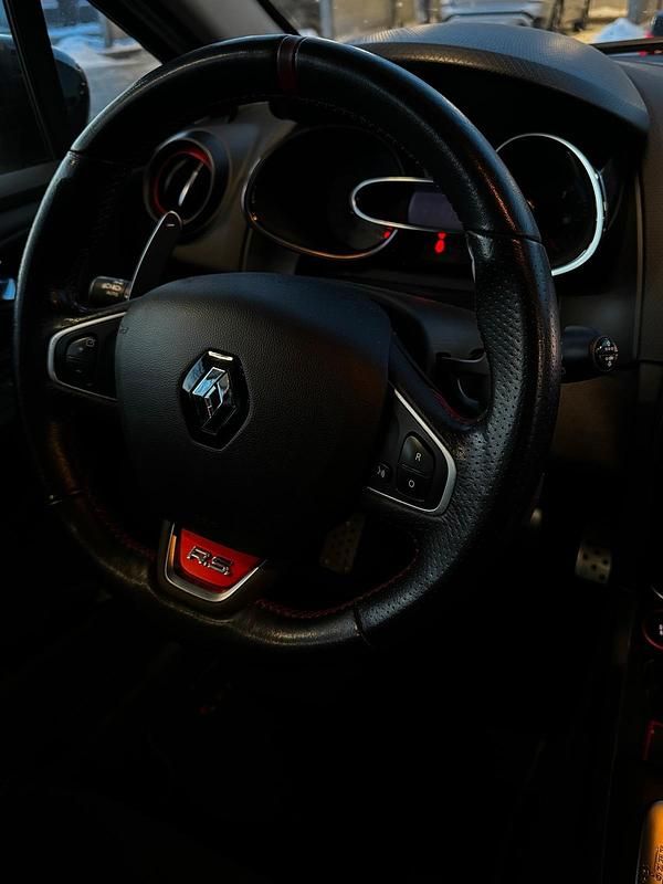 Gebraucht Renault Clio IV R.S. 200 PS (147 kW) 2017 Weiß Kleinwagen