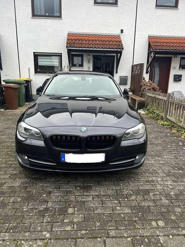 Gebraucht BMW 520 184 PS (135 kW) 2012 Schwarz Limousine