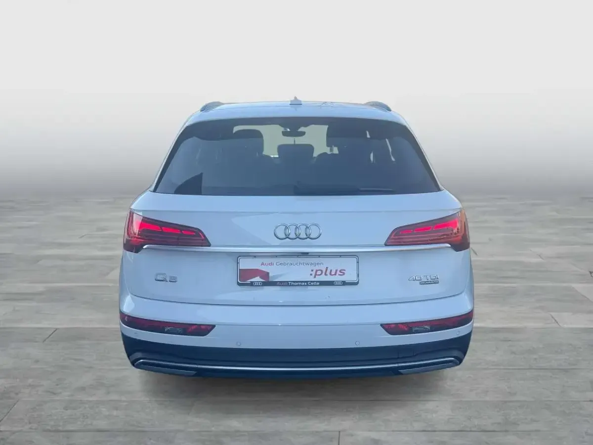 Gebraucht Audi Q5 S-Line 204 PS (150 kW) 2021 Gletscherweiß metallic SUV