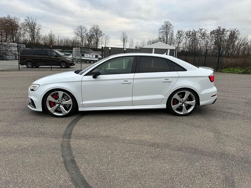 Gebraucht Audi RS3 Ambiente 400 PS (294 kW) 2018 Weiß Limousine