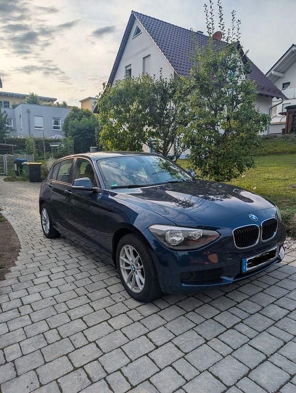 Blau Gebraucht 2014 BMW 116 Kleinwagen | 9.800 € (Fairer Preis) - Bild 1/4