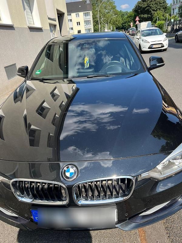 Schwarz Gebraucht 2012 BMW 328 Sport Line Limousine | 15.000 € (Fairer Preis) - Bild 1/4