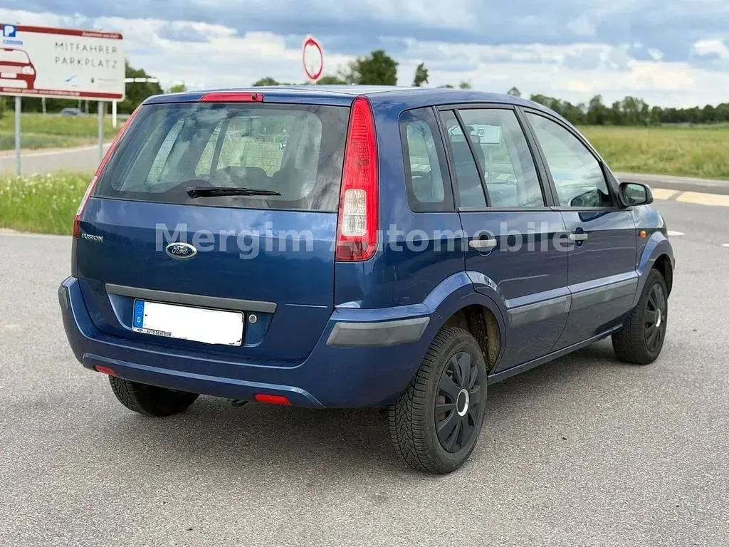 Gebraucht Ford Fusion 80 PS (58 kW) 2010 Blau Kleinwagen