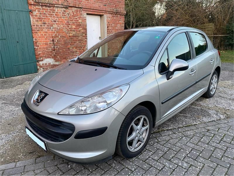 Silber Gebraucht 2006 Peugeot 207 Kleinwagen | 2.400 € (Fairer Preis) - Bild 1/4