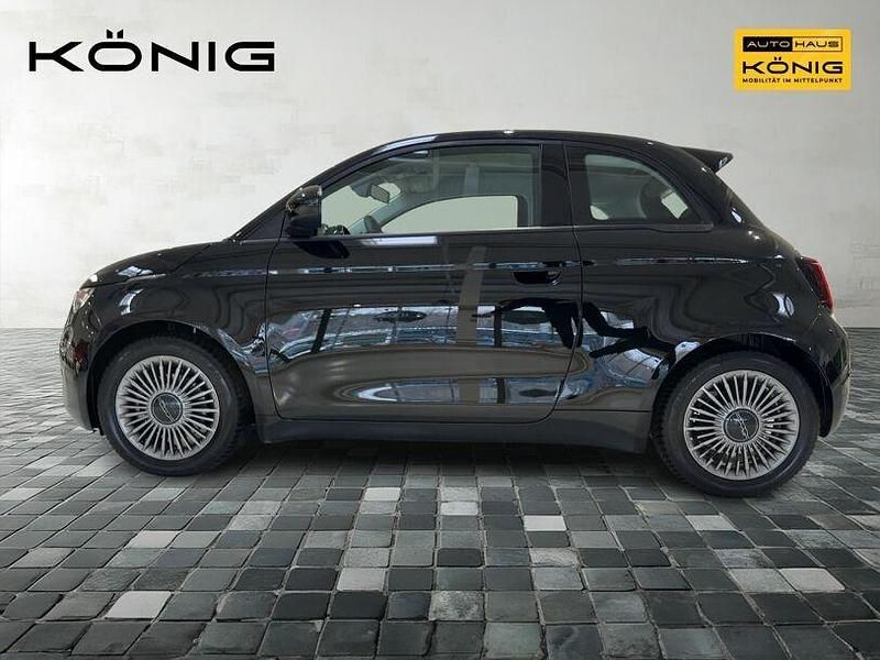 Gebraucht Fiat 500e 86 kW (118 PS) 2023 Onyx schwarz Limousine