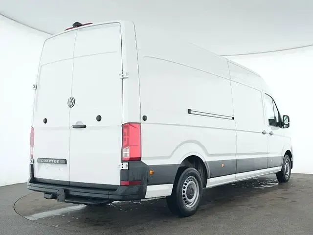 Gebraucht VW Crafter 177 PS (130 kW) 2025 Weißkeine angabe Van