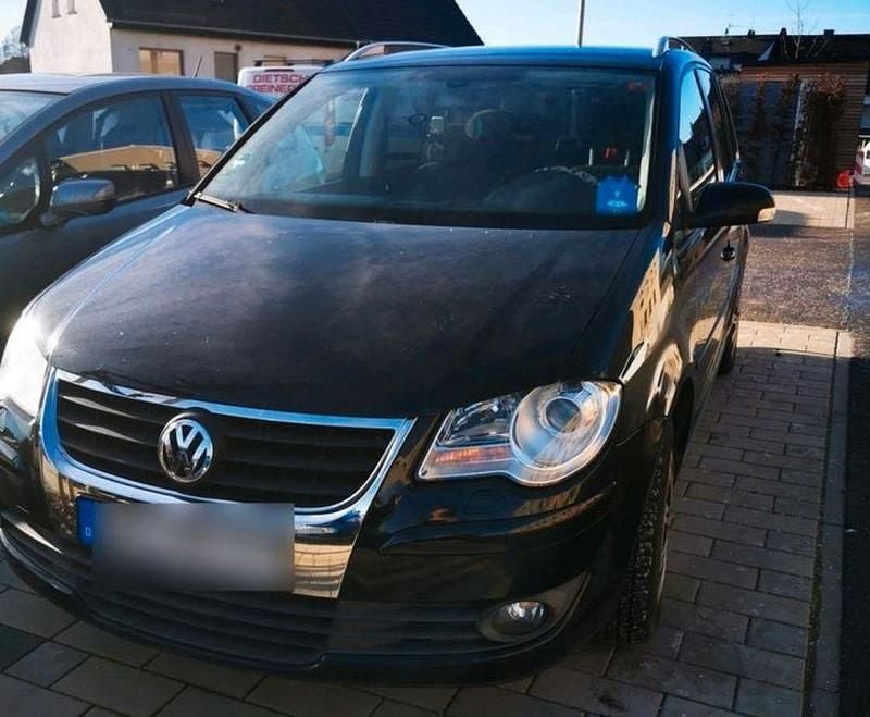 Gebraucht VW Touran 140 PS (102 kW) 2009 Schwarz Van / Kleinbus