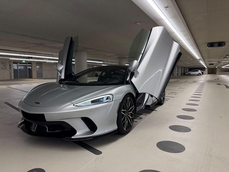 Silber Gebraucht 2022 McLaren GT | 157.675 € - Bild 1/4