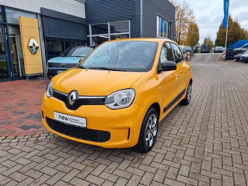 Gelb Gebraucht 2022 Renault Twingo Equilibre Kleinwagen | 12.990 € (Fairer Preis) - Bild 1/4