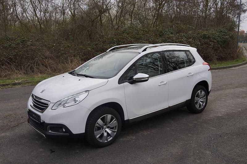 Gebraucht Peugeot 2008 Allure 110 PS (80 kW) 2016 Weiß SUV